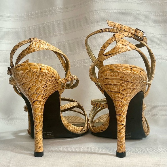 SALE 1/2 OFF Michael Antonio Reptile Ankle‎ Strap Heels Sandals Sz 7 NIB - Picture 6 of 15
